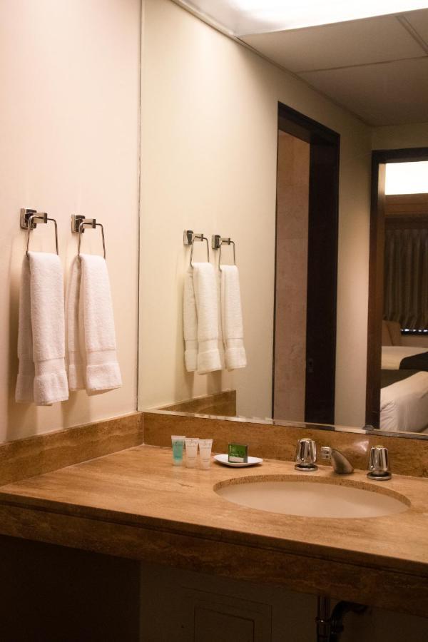 J&A Classic Hotel Lima Extérieur photo Bathroom