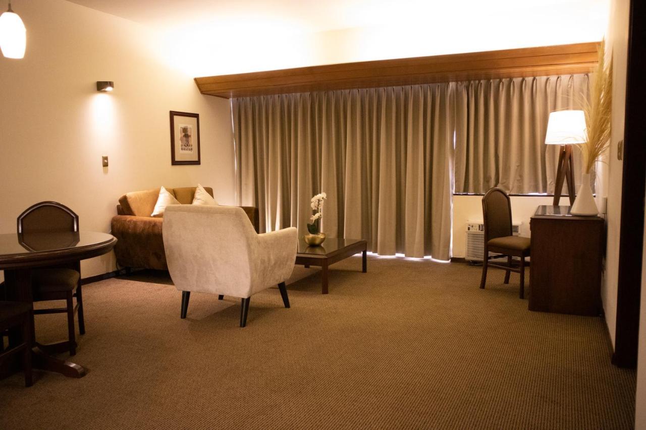J&A Classic Hotel Lima Extérieur photo A typical room at the hotel