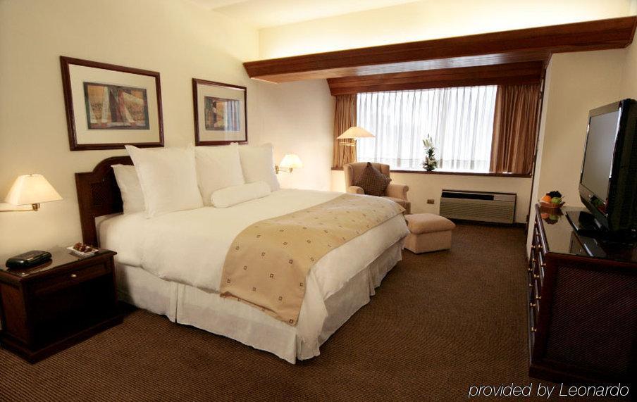 J&A Classic Hotel Lima Chambre photo A room at the hotel