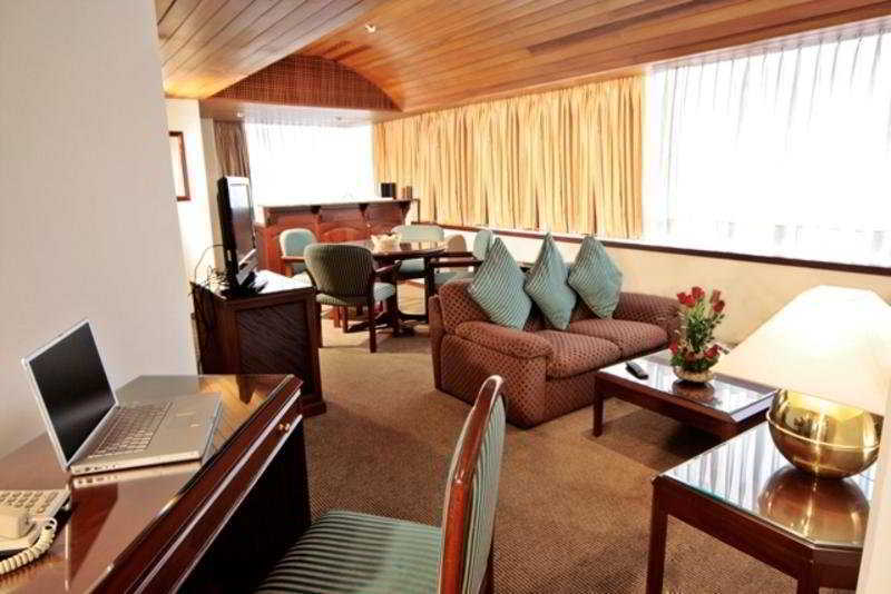 J&A Classic Hotel Lima Extérieur photo Suite at the hotel